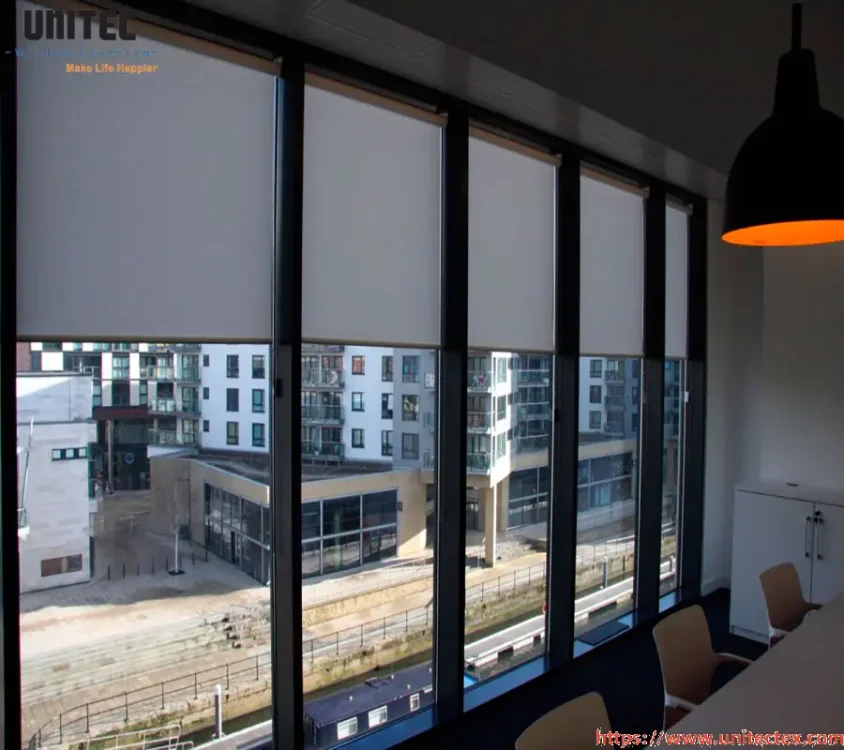 estores opacos negros para construcción y diseño